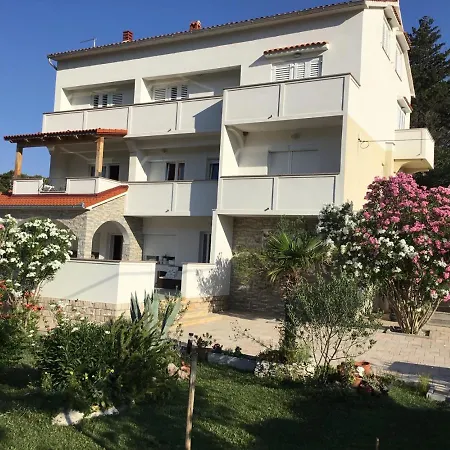 Casa Fumica *