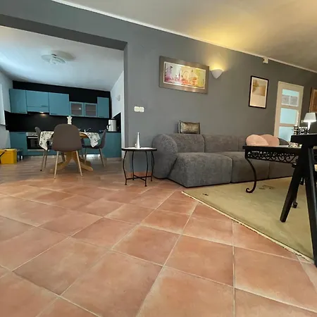 Casa Fumica * Palit